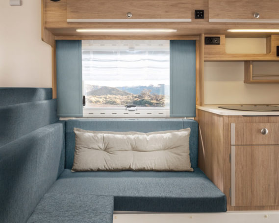 TISCHER TRAIL/BOX 200 drop-off cabin: ideal for outdoor excursions for two.